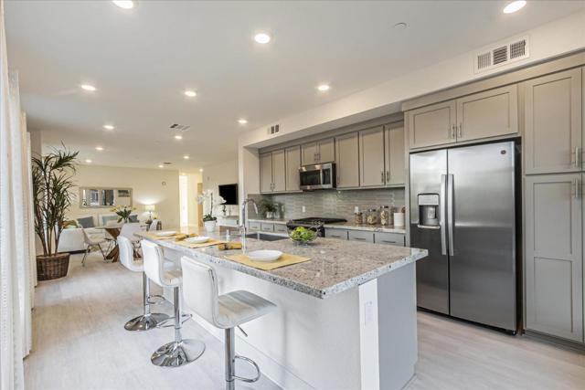 Image 7 of 43 For 45188 Ambition Street 201