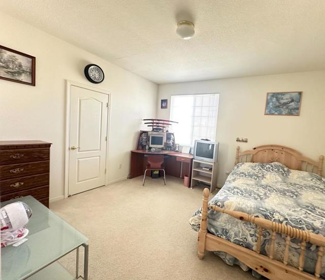 5116 Impala Run Place, Antelope CA: https://media.crmls.org/mediaz/e1eec62b-9168-4e94-a63b-91468225cbd5.jpg