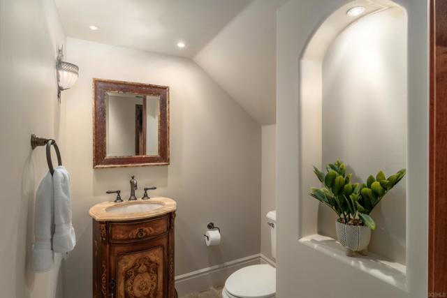 1038 E Ave, Coronado CA: https://media.crmls.org/mediaz/e1f0a95d-523c-4113-867e-2ca4c9dbd7a0.jpg