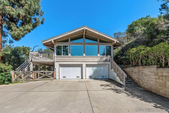 2025 Forester Creek Rd, El Cajon CA: https://media.crmls.org/mediaz/e1f0baca-dd4d-410b-a85d-6bdf9fe558f4.jpg
