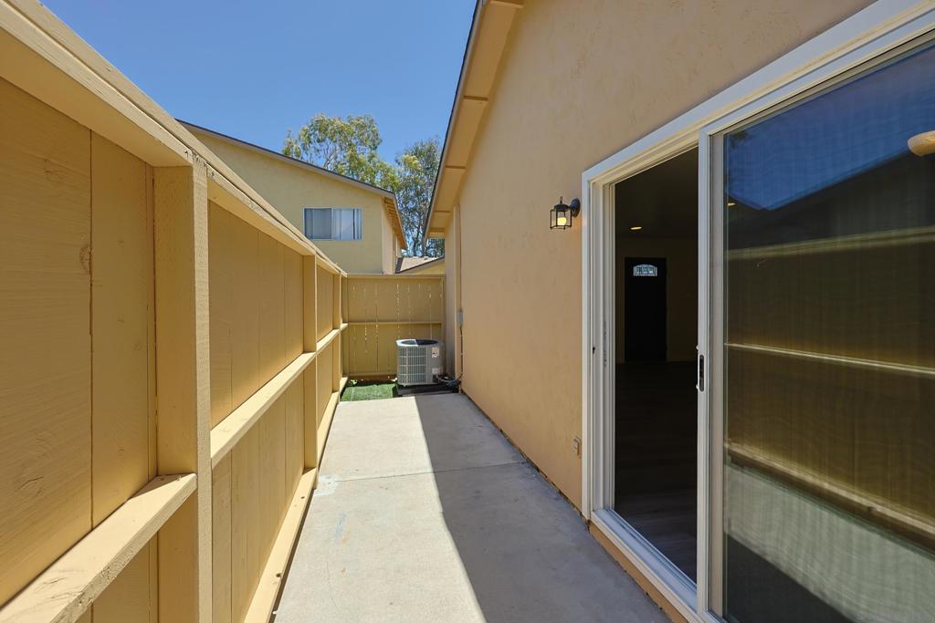 MLS #250032603SD image #30