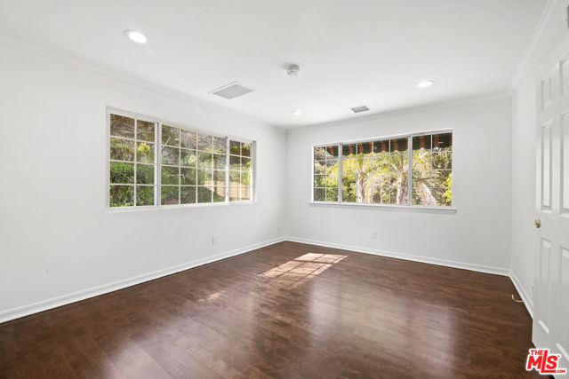 2461 Jupiter Drive, Los Angeles CA: https://media.crmls.org/mediaz/e1f1470b-6e29-4b43-bd03-0ddefcb3fbf2.jpg