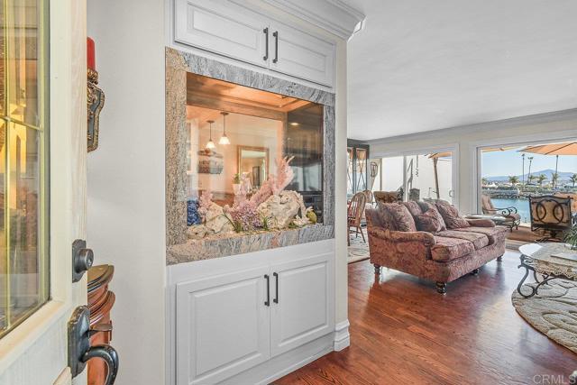Detail Gallery Image 9 of 34 For 30 Antigua Ct, Coronado,  CA 92118 - 3 Beds | 2 Baths