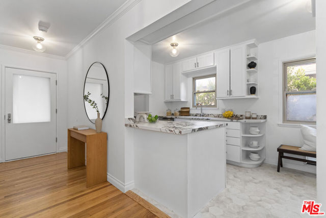 1016 Indiana Court, Venice CA: https://media.crmls.org/mediaz/e1f1ed0c-fd5c-4aca-a05a-742f01876721.jpg