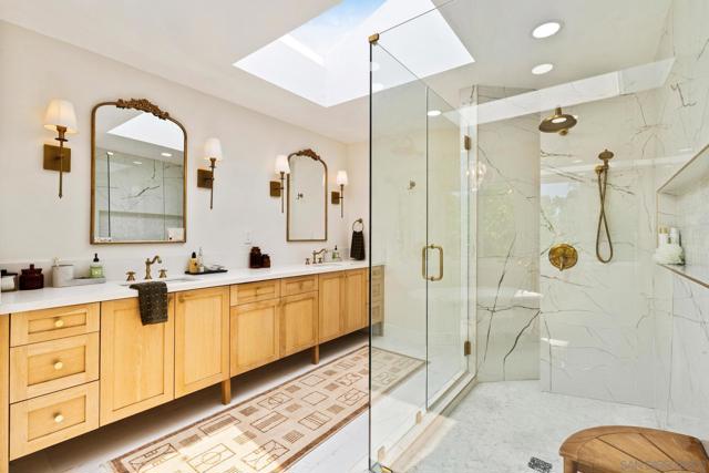 13953 Sagewood Dr, Poway CA: https://media.crmls.org/mediaz/e1f1fd5b-9319-4d69-b085-c372436e9113.jpg