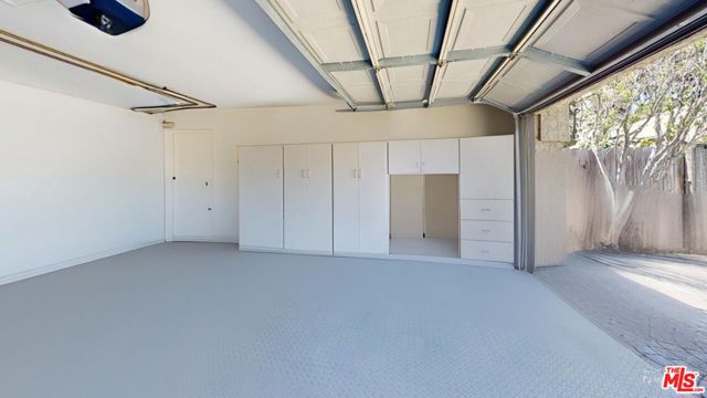 12834 Landale Street, Studio City CA: https://media.crmls.org/mediaz/e1f20cda-bd87-4888-96de-6ca58d0674c8.jpg
