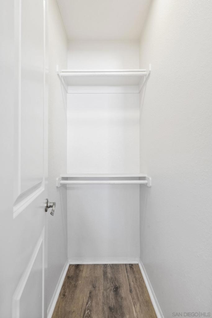 https://media.crmls.org/mediaz/e1f317a8-6b76-48e8-b4ab-598972ca2d62.jpg?preset=X-Large