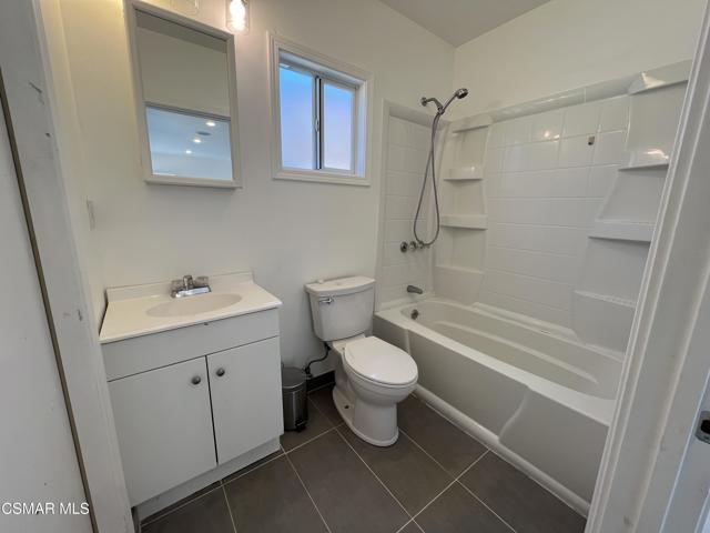 4934 Enfield Avenue, Encino CA: https://media.crmls.org/mediaz/e1f377d0-34c2-49c3-8081-a5098d247306.jpg