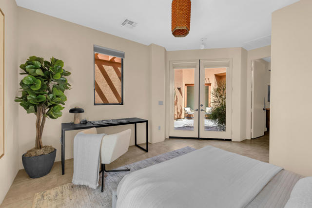 50050 Camino Privado, La Quinta CA: https://media.crmls.org/mediaz/e1f3f65f-18d8-4cca-8f56-f60be20b0a93.jpg