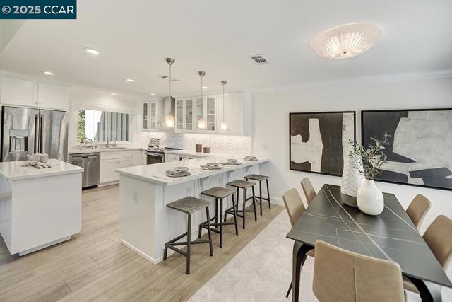 2607 Saklan Indian Dr, Walnut Creek CA: https://media.crmls.org/mediaz/e1f47d97-41f1-4bdf-8113-5602b31b6d92.jpg