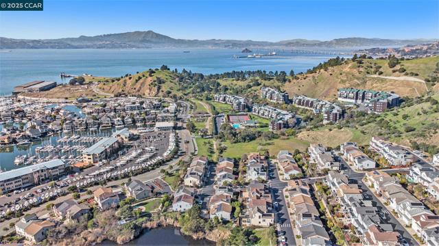 Image 45 of 50 For 203 Seacliff Way