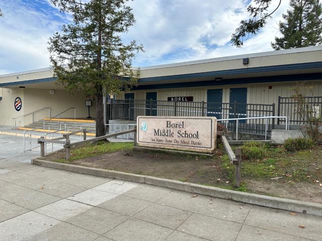 1541 Maple Street, San Mateo CA: https://media.crmls.org/mediaz/e1f5756f-e43b-4cd3-a9a4-0c8245061815.jpg