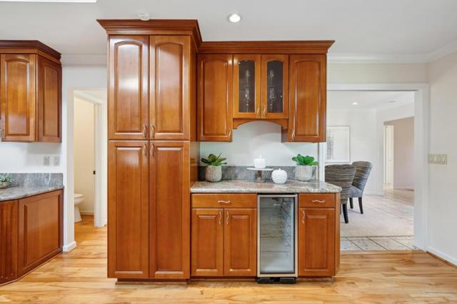 18074 Daves Avenue, Monte Sereno CA: https://media.crmls.org/mediaz/e1f62be9-a0d8-4dee-aae7-06bfc8202f9b.jpg