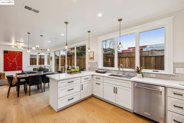 2312 Eighth St, Berkeley CA: https://media.crmls.org/mediaz/e1f65159-3562-4a76-8ede-83768e3d9088.jpg