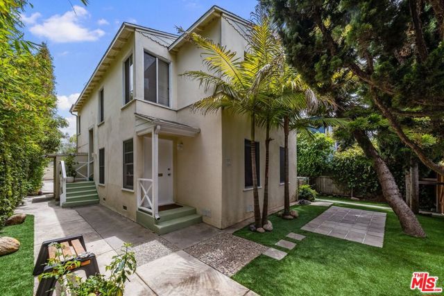 624 SAN JUAN Avenue Venice, California Venice Beach Triplex - (2) 2bed+1 bath and (1) stand-alone cottage. Lot of 5,202 (SF) bldg. 2,212 (SF) and is located on one of best streets in Venice, San Juan Avenue. Property is just minutes to Abbott Kinney and all the Venice Beach activities. Two buildings on the property. Front building consists of 2 mirror image, lower and upper units, both 2 bedrooms +1 bath, hardwood flooring throughout, large closets, separate laundry area off the kitchen with washer/dryer. The back stand-alone studio cottage sits at the back of the lot with parking and private patio area. Property has 5 parking spaces with automated gate off the alley, a nicely landscaped low maintenance front yard area, completely private and gated. Great investment or owner user. (1) 2 bed unit vacant and easy to see.