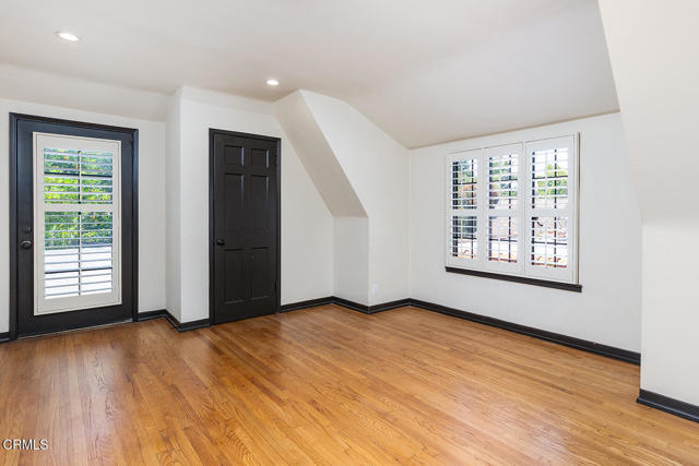 2525 Monterey Road, San Marino CA: https://media.crmls.org/mediaz/e1f7155c-144d-4d75-be76-52d178b03213.jpg