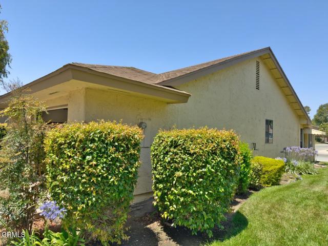 24121 Village 24, Camarillo CA: https://media.crmls.org/mediaz/e1f768c0-1b2b-4ac8-85ef-7201c4431440.jpg