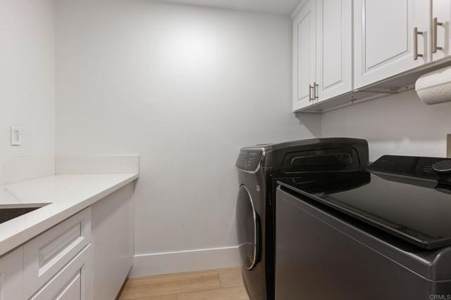 1438 Dolphin Court, San Marcos CA: https://media.crmls.org/mediaz/e1f81b4c-dfb5-4f70-a0f1-8ad012825299.jpg