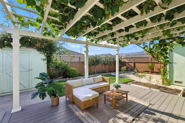 110 Manzanita Avenue, South San Francisco CA: https://media.crmls.org/mediaz/e1f8280a-7a5b-4b70-9746-48978b877a93.jpg