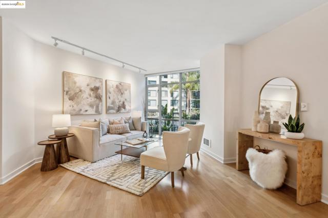 170 King St, San Francisco CA: https://media.crmls.org/mediaz/e1f925fa-9511-411d-aea9-c456117fc235.jpg