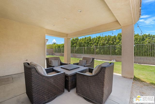 83817 Collection Drive, Indio CA: https://media.crmls.org/mediaz/e1f93e3b-694b-4466-9a24-d35e5d04be7a.jpg
