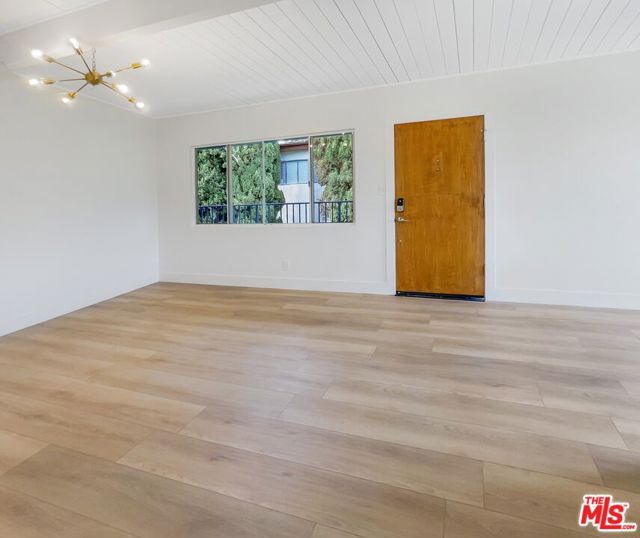 2909 10th Street, Santa Monica CA: https://media.crmls.org/mediaz/e1f9ceea-a389-4b91-b6e3-90fc644c8d40.jpg