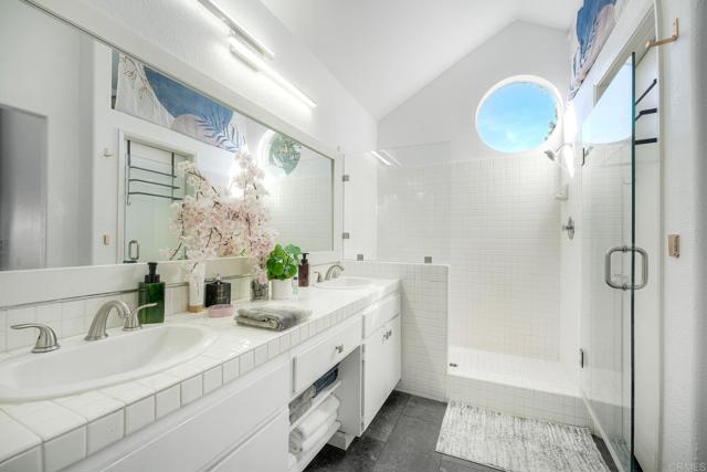 Detail Gallery Image 28 of 39 For 1477 Genoa Dr, Vista,  CA 92081 - 3 Beds | 2/1 Baths