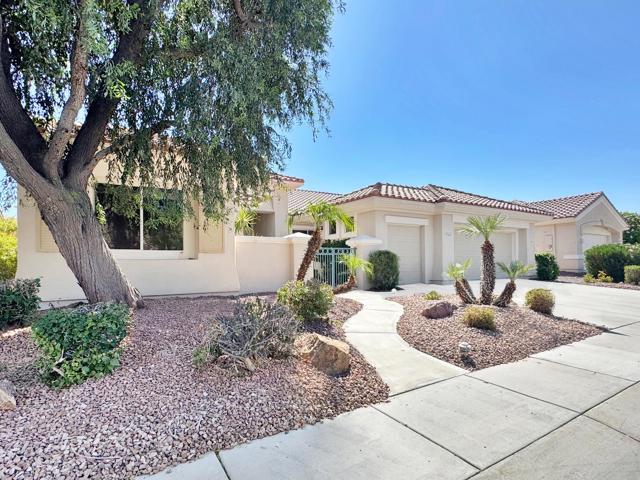 35925 Rosemont Drive, Palm Desert CA: https://media.crmls.org/mediaz/e1fa5b1a-1e8d-4d31-8878-c542566ecc86.jpg
