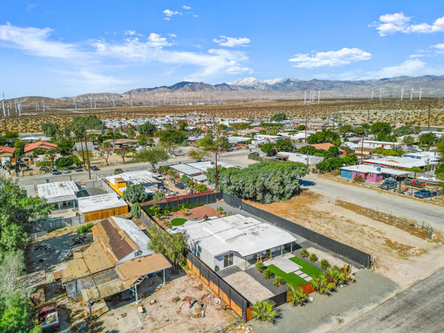 17319 Keith Street, Palm Springs CA: https://media.crmls.org/mediaz/e1fb755e-36bd-4305-9b2e-17ce77d2a3c9.jpg