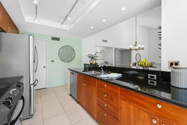 73481 Poinciana Place, Palm Desert CA: https://media.crmls.org/mediaz/e1fb9f27-e131-4fa4-be5f-8887f1f491ed.jpg
