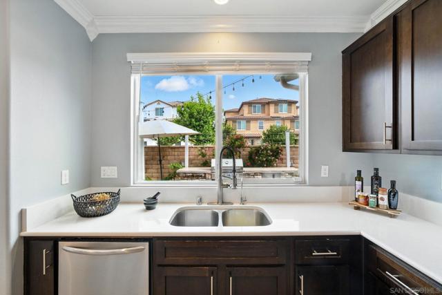 1705 Tuckers Grove Ave, Chula Vista CA: https://media.crmls.org/mediaz/e1fc5c34-4ddf-48d7-a1da-21678c1de97d.jpg