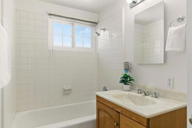 936 Greenwich Avenue, Sunnyvale CA: https://media.crmls.org/mediaz/e1fd68e1-9ac7-481d-98f2-b68cab25143c.jpg