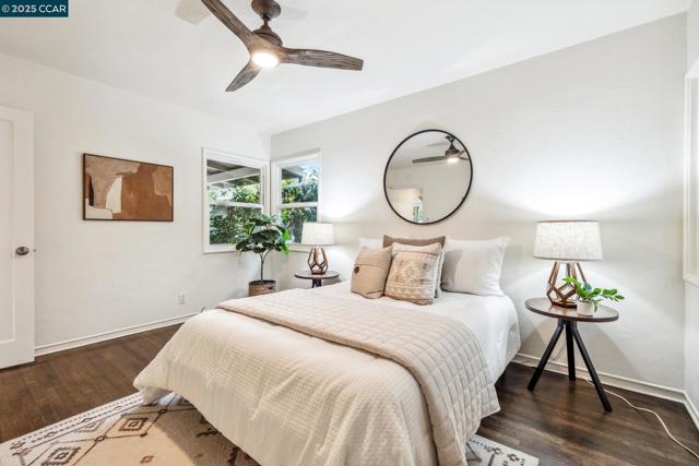 5810 Estates Dr, Oakland CA: https://media.crmls.org/mediaz/e1fd7473-2e7d-430e-93a2-4e571640f8c3.jpg