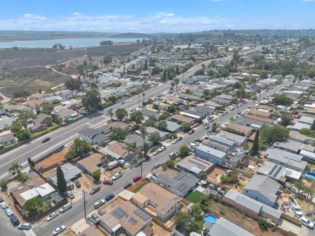 9850 Arapaho St, Spring Valley CA: https://media.crmls.org/mediaz/e1fd74e2-dd8e-4e76-91c5-66ceebbf3a39.jpg