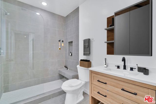 5622 Willowcrest Avenue, North Hollywood CA: https://media.crmls.org/mediaz/e1fdd058-f0a2-4055-a4ff-f38b9fdc64d0.jpg