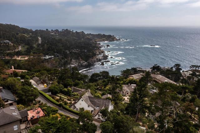 110 Pine Way, Carmel CA: https://media.crmls.org/mediaz/e1fe0e98-af81-42b4-9ef0-d23b11f7a10f.jpg