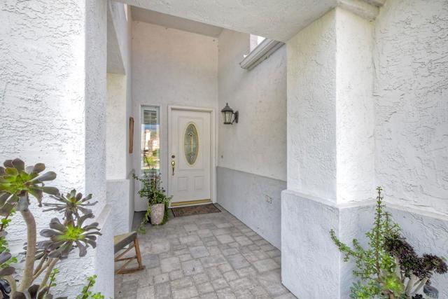 Detail Gallery Image 10 of 55 For 5413 Fairgreen Way, Bonsall,  CA 92003 - 3 Beds | 3 Baths