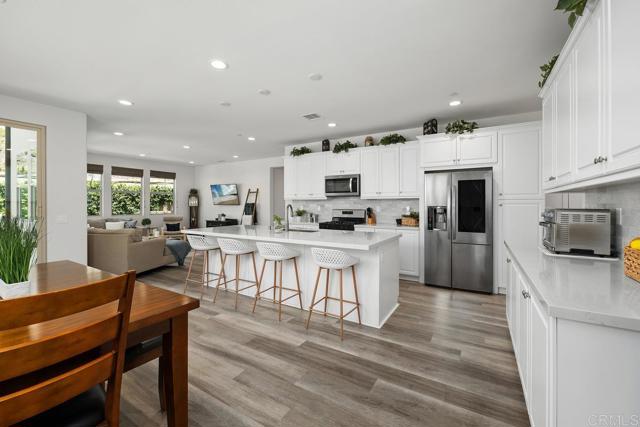 712 Gemstone Drive, San Marcos CA: https://media.crmls.org/mediaz/e1fe8c39-d222-4dd8-acca-0c3cff1501ee.jpg