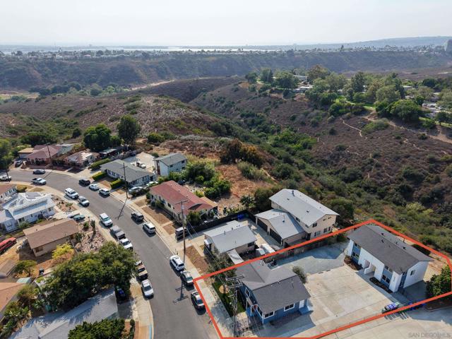6492 6494 Lanston St., San Diego CA: https://media.crmls.org/mediaz/e1ff6f23-136b-4466-b4f5-26a2c9c0bc57.jpg