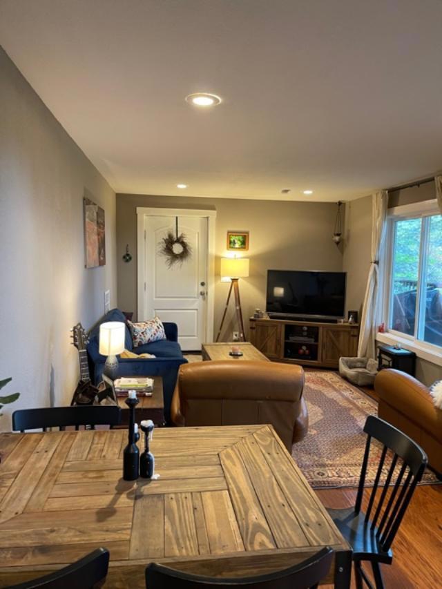 14750 Skyline Boulevard, Woodside CA: https://media.crmls.org/mediaz/e2000a25-76e0-42d3-a906-f5042f4b92af.jpg
