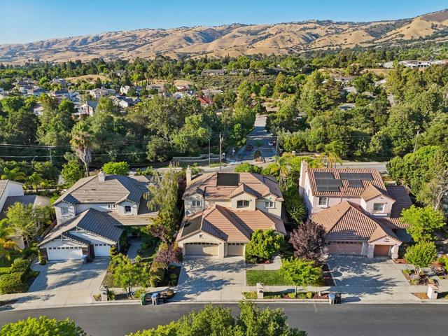 5761 Capilano Drive, San Jose CA: https://media.crmls.org/mediaz/e200388e-ccdb-4bc0-80fb-c24f585b630f.jpg