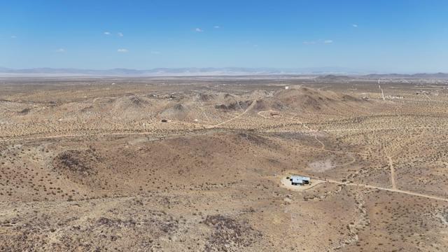 0 Latham Trail, Joshua Tree CA: https://media.crmls.org/mediaz/e200c978-3da6-45ce-b1aa-ed7171a0a977.jpg