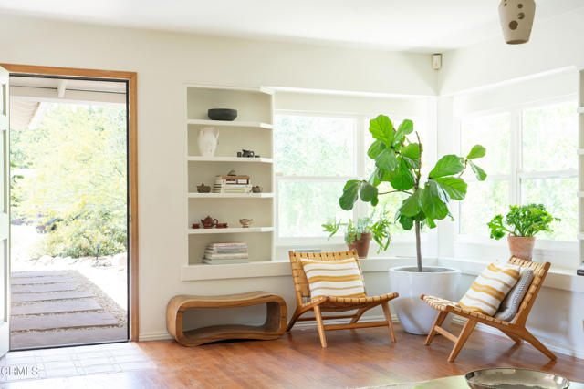202 N. Fulton Street, Ojai CA: https://media.crmls.org/mediaz/e200f405-bc7b-491a-9900-11e633cc1f9c.jpg