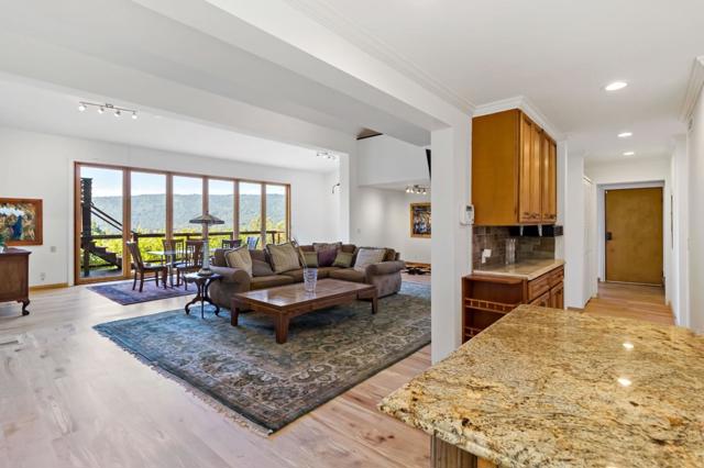 711 W California Way, Redwood City CA: https://media.crmls.org/mediaz/e2015934-0f0f-46dd-a4dc-874ab7ae8408.jpg