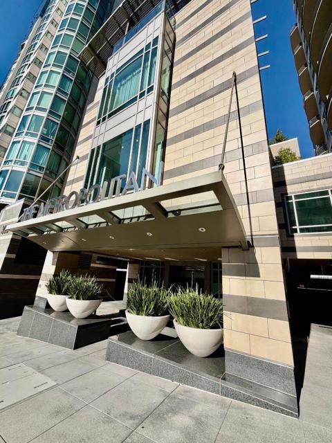 355 1st Street, San Francisco CA: https://media.crmls.org/mediaz/e2025bc7-b4d6-4e32-80d0-e735fbafeabe.jpg