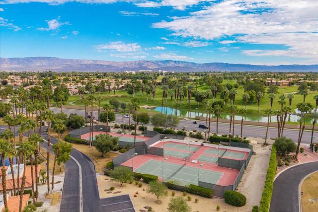 204 Lakecrest Lane, Palm Desert CA: https://media.crmls.org/mediaz/e2027261-5740-4013-9f68-4c085cb507ea.jpg