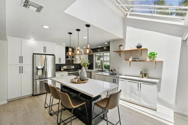 1862 Stratton Circle, Walnut Creek CA: https://media.crmls.org/mediaz/e202bf25-6e2d-404d-91c2-488da8678037.jpg