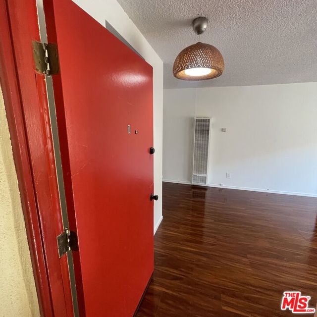 2112 Manhattan Beach Boulevard, Redondo Beach CA: https://media.crmls.org/mediaz/e202d2a8-56a5-431c-b6d9-d6ba1ec006ae.jpg