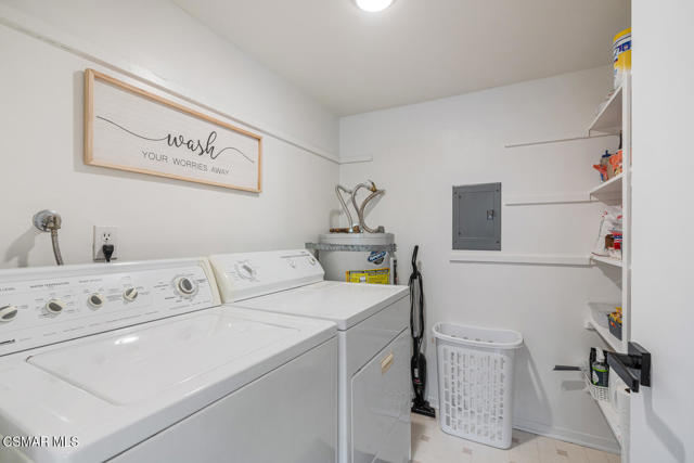 579 Rio Grande Circle, Thousand Oaks CA: https://media.crmls.org/mediaz/e2030b0a-3596-4f98-bb10-d6b0f6fcddf5.jpg