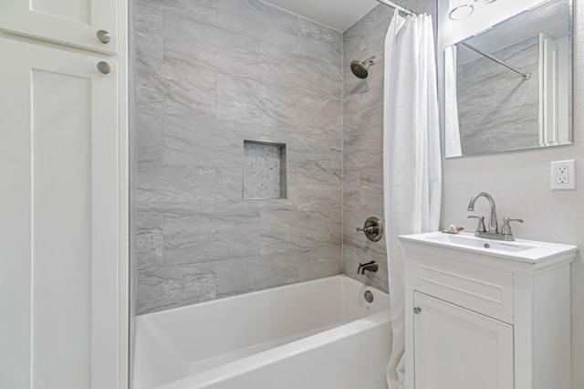 1580 Alameda De Las Pulgas, Redwood City CA: https://media.crmls.org/mediaz/e2033402-c03c-42da-a49e-64030761d2ab.jpg